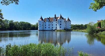 Brasseriehof - Dusche, WLAN, PKW-Stellplatz, Terrasse, Waschmaschine, Trockner