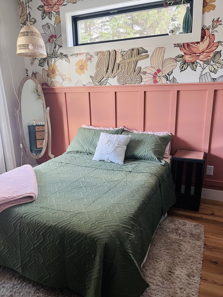 EAA Airventure housing! New modern house perfect for groups or families Larsen Vrbo