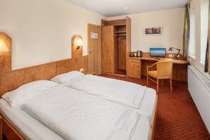 Dubbelrum | Skrivbord, arbetsyta för laptop, gratis wi-fi och sängkläder