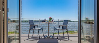 Fjord-Koje 7 - Fußbodenheizung, Dusche, Balkon, Gartenmöbel, Schreibtisch