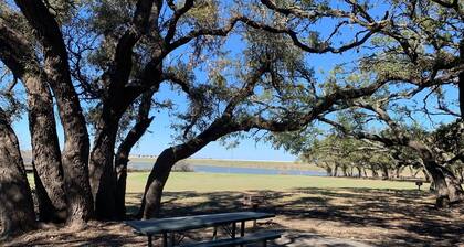 Modern home w/ garage, big yard, pool 4 mins away!