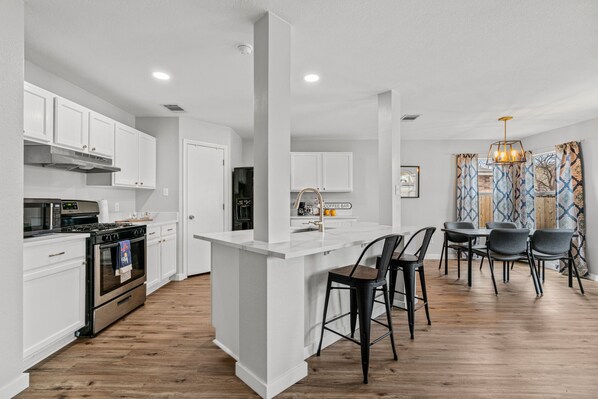 Fridge, microwave, oven, stovetop - Modern home w/ garage, big yard, pool 4 mins away! (Leander)