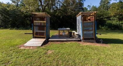 Peaceful Nature Escape near Sam Houston Park