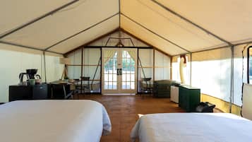 1 habitación y ropa de cama