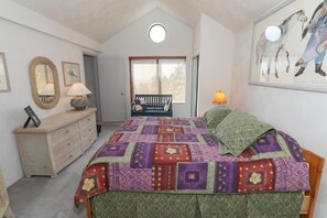 3 chambres, fer et planche à repasser, Wi-Fi, draps fournis