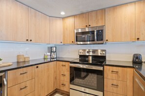 Private kitchen - Spruce Lodge 1 Bedroom + Den Condo #191 by RedAwning (Copper Mountain)