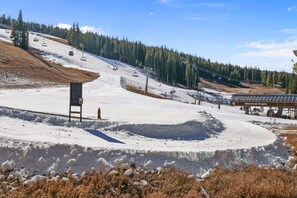 Snow and ski sports - Spruce Lodge 1 Bedroom + Den Condo #191 by RedAwning (Copper Mountain)