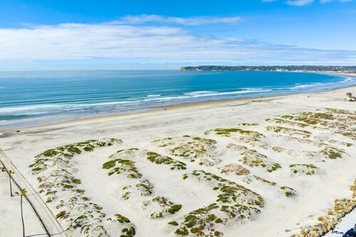 Coronado Crown 2 | 3BR Village Gem, Minutes to Sand