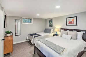 4 Schlafzimmer, Reisekinderbett, Internetzugang, Bettwäsche