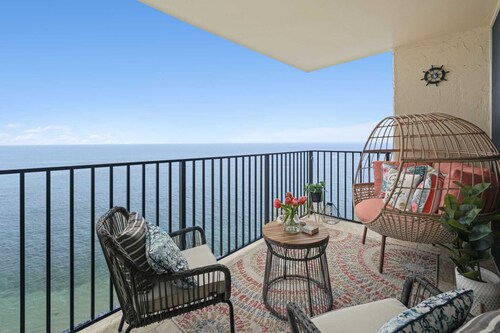 Sapphire Oasis- Heavenly Ocean View and Resort