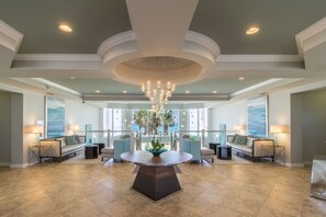 Interior - Beautifully Updated Silver Beach Towers 3-Bedroom Condo (Destin)