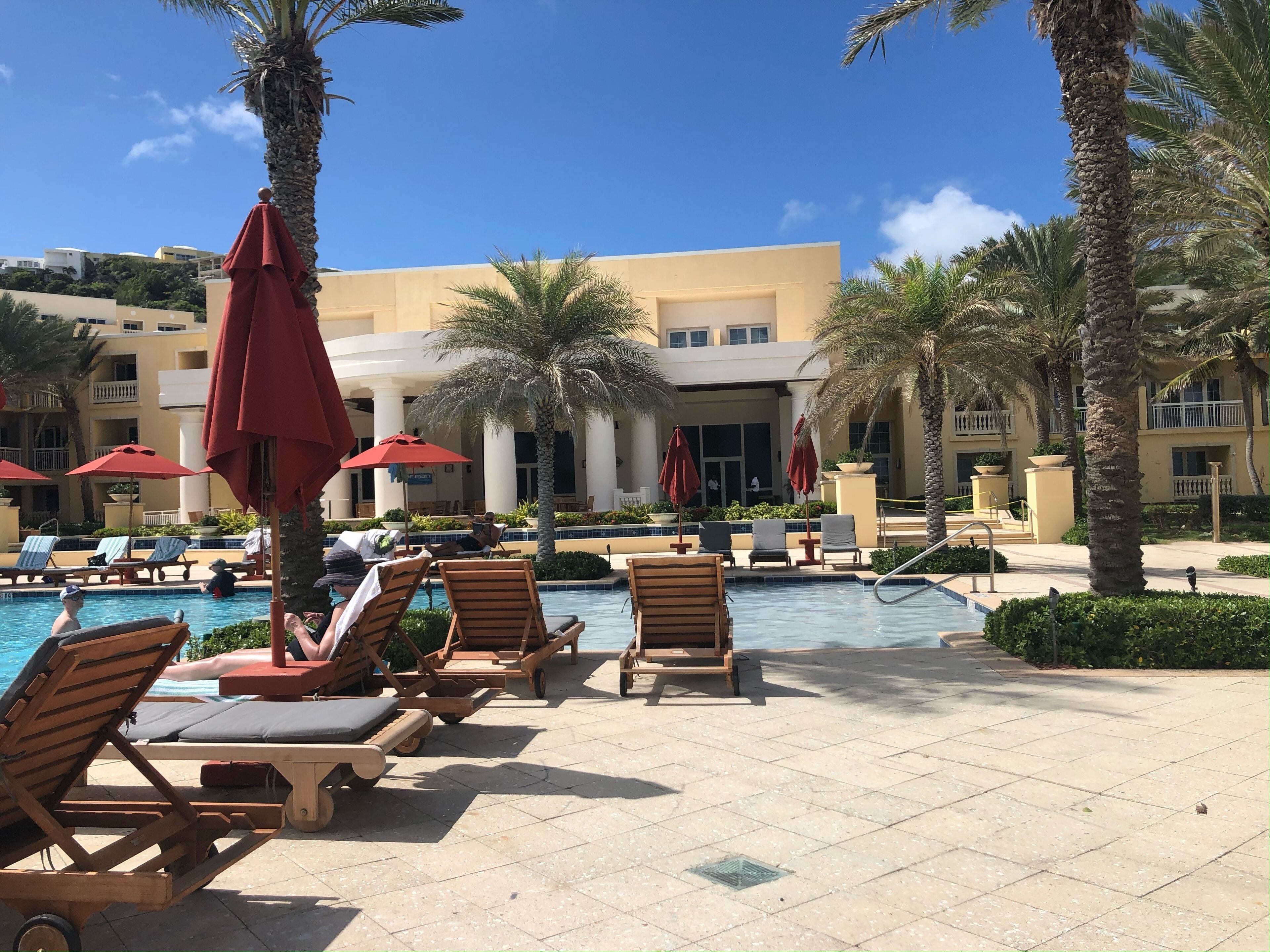 حمّام سباحة خارجي