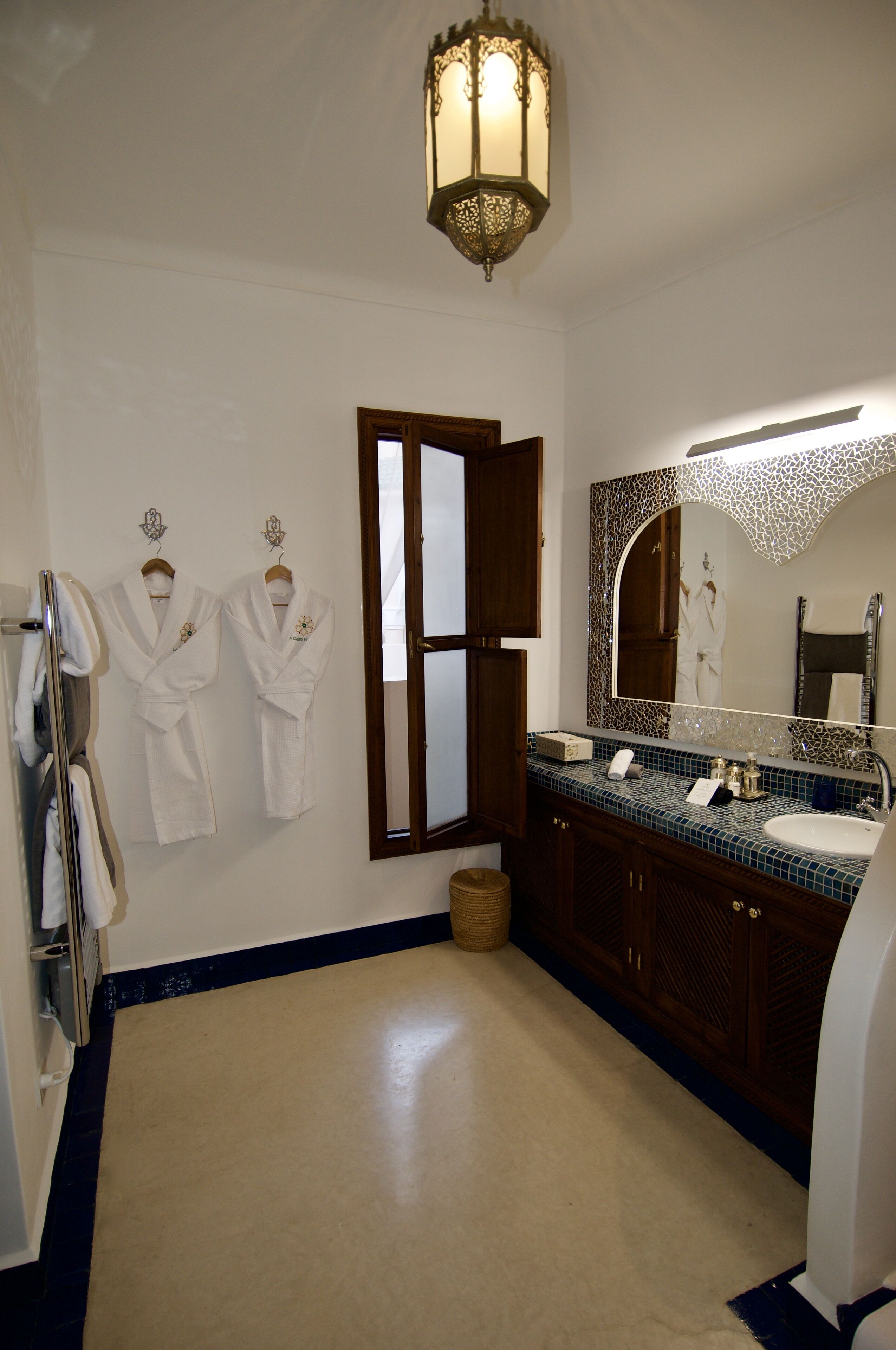 Photo - La Claire Fontaine