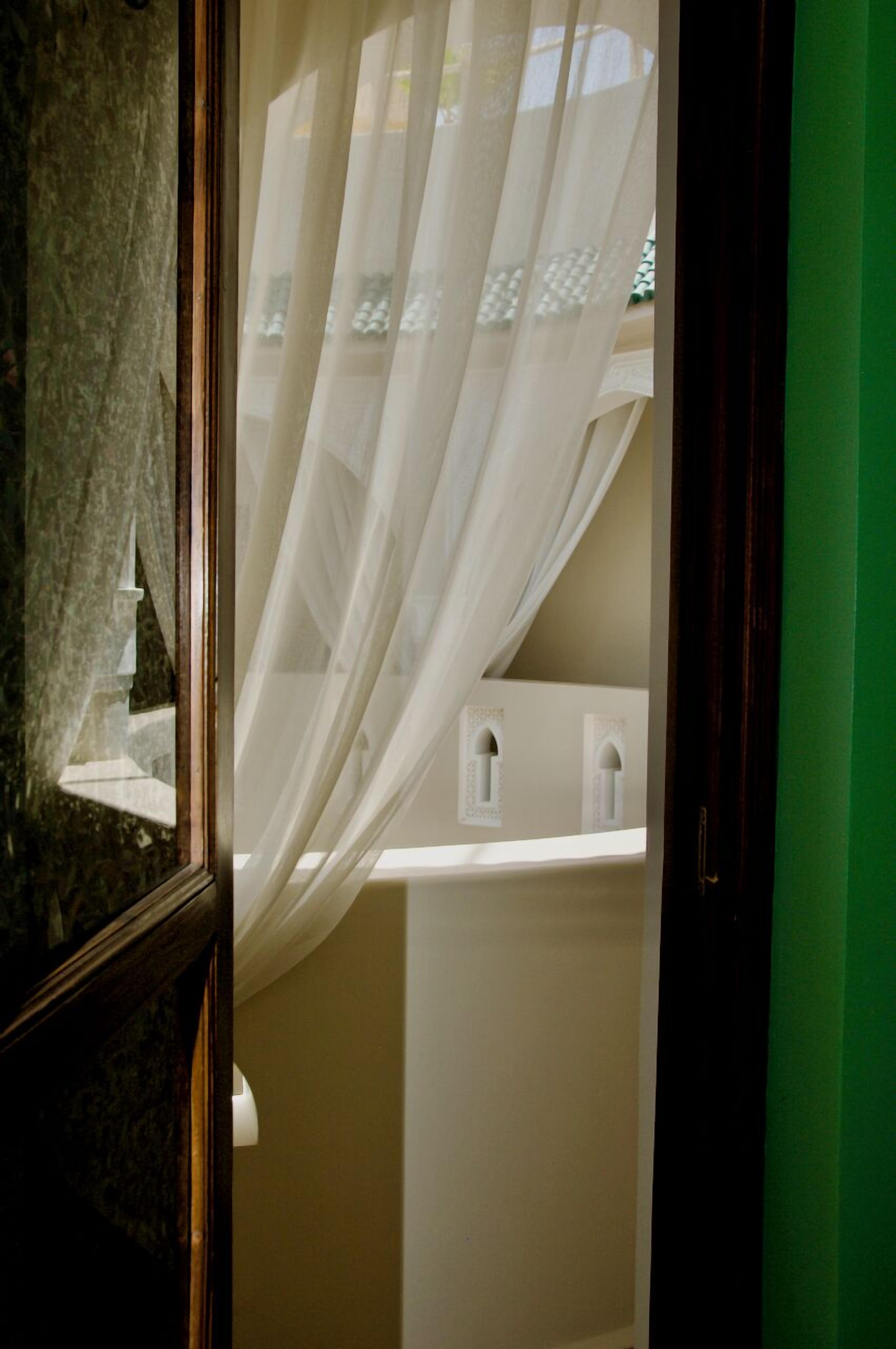 Photo - La Claire Fontaine