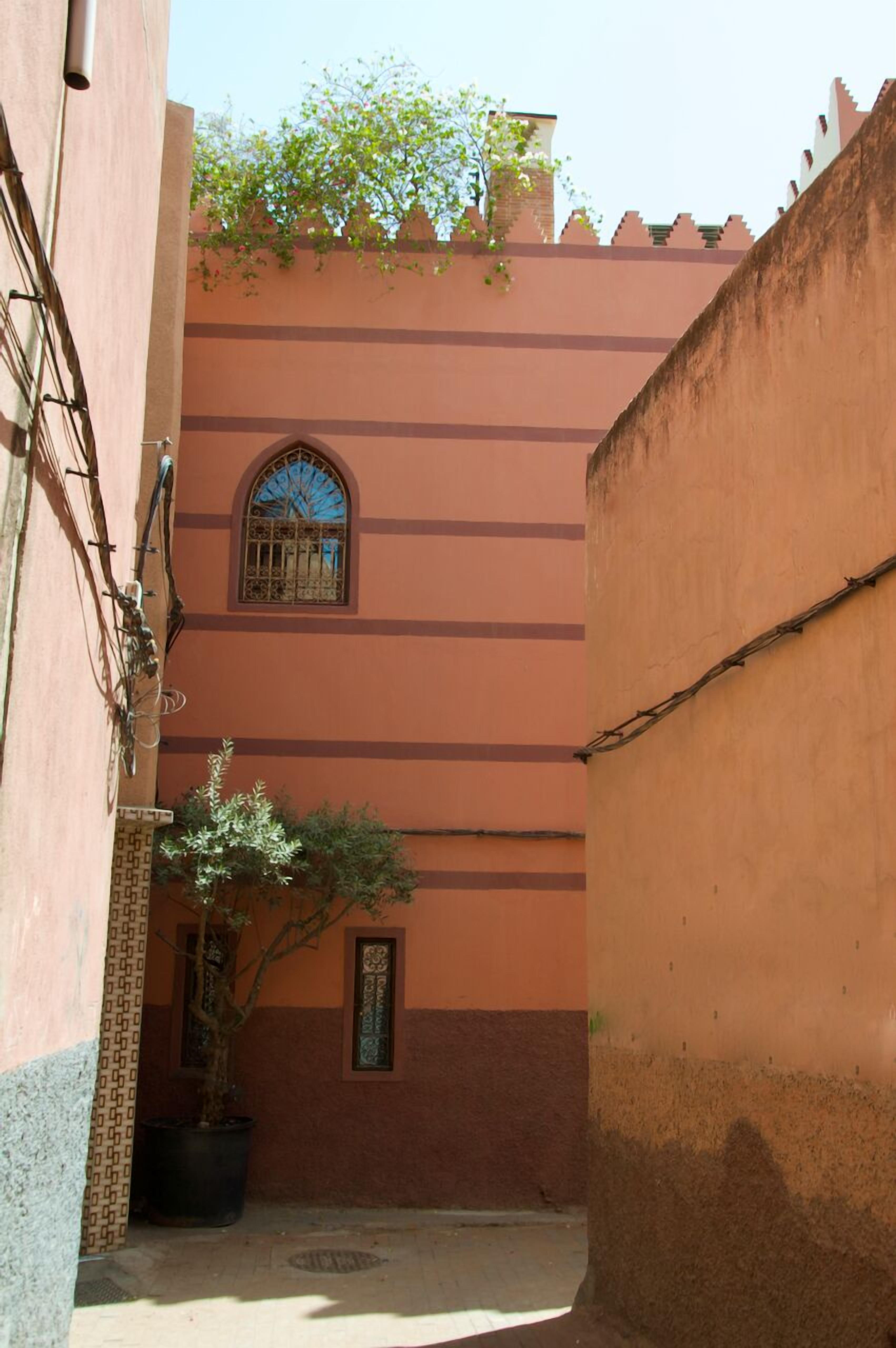 Photo - La Claire Fontaine