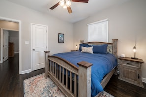 2 bedrooms, iron/ironing board, free WiFi, bed sheets