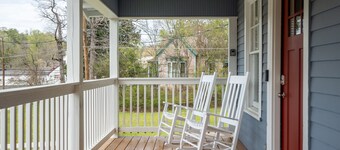 NEW! UPTOWN Cottages - 2bed/1bath-new furnishings!