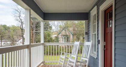 NEW! UPTOWN Cottages - 2bed/1bath-new furnishings!