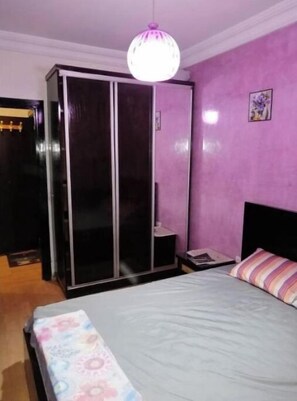 2 bedrooms, WiFi, bed sheets - appartment Mohammed V airport (Deroua)