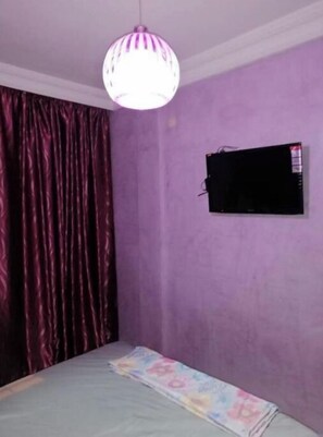 2 bedrooms, WiFi, bed sheets - appartment Mohammed V airport (Deroua)