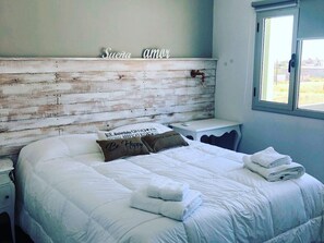 3 chambres, lit parapluie, Wi-Fi gratuit, draps fournis