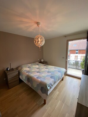 1 bedroom, iron/ironing board, free WiFi, bed sheets - ST-JORIOZ centre, appartement avec terrasse , 4PERS (Saint-Jorioz)