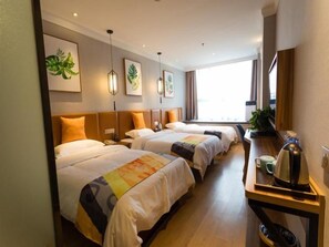 A hotel room with two beds, a bedside table with a kettle, and artwork on the walls. - Shell Zhengzhou Zhongyuan Fota Hotel (Zhengzhou)