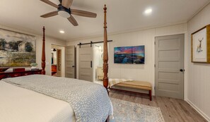 3 bedrooms, iron/ironing board, free WiFi, bed sheets - Designer Cabin in Highlands, NC – Luxe Outdoor Living - Pet-Friendly Retreat (Highlands)