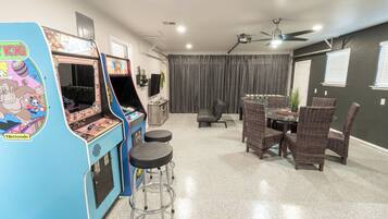 Spielezimmer