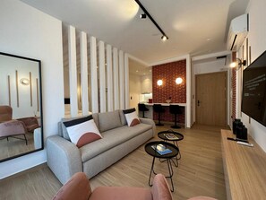 1 bedroom, premium bedding, down duvets, Select Comfort beds - Centro Urban Suites (Kalabaka)