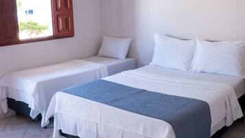 Premium bedding, minibar, desk, free WiFi