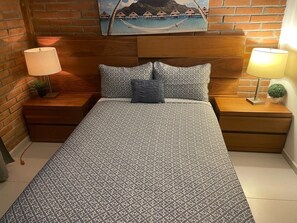 Luksusvilla, 2 soverom, adgang til basseng, strandutsikt | Skrivebord for bærbar PC, wi-fi (inkludert) og sengetøy