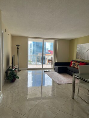 تلفزيون ذكي، كرة قدم الطاولة، تنس طاولة