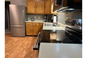 Fridge, microwave, oven, stovetop - IU Medical Campus Convenience (Indianapolis)
