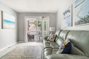 TV - Ocean Lakes 1808 Lovestone Dr 3bd/2ba Corner Lot Sleeps 6 (Myrtle Beach)