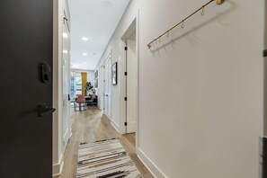 Interior - Skyline Views Condo, Minutes to Broadway, (Nashville)