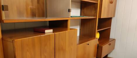 1 sovrum och sängkläder