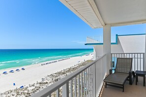 On the beach - 🌞Beach FRONT w/FREE Beach Svc~Pool~Fab Views~Okaloosa Island~3BR The Palms 601 (Fort Walton Beach)