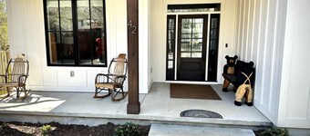 New Luxury House, walk to Asheville’s best restaurants, pubs breweries and shops