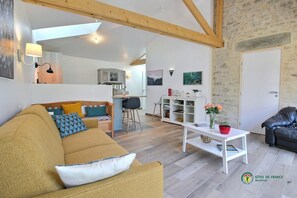 Fernseher, Stereoanlage