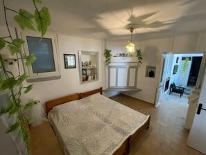 2 chambres, bureau, fer et planche à repasser, Wi-Fi gratuit