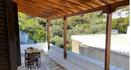Nionas Cheerful House