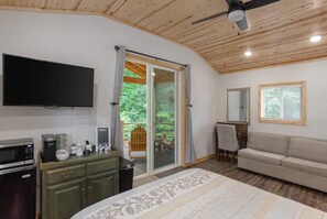 1 bedroom, WiFi - Newly-Renovated Loft w/ relaxing, private porch! (Weaverville)