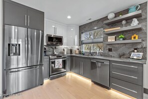 Private kitchen - Beautiful 1 Bedroom Apartment (Coeur d'Alene)