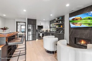 Private kitchen - Beautiful 1 Bedroom Apartment (Coeur d'Alene)