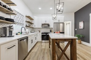 House (The Orb Retreat) | Exterior - The Orb Retreat (Greenville)