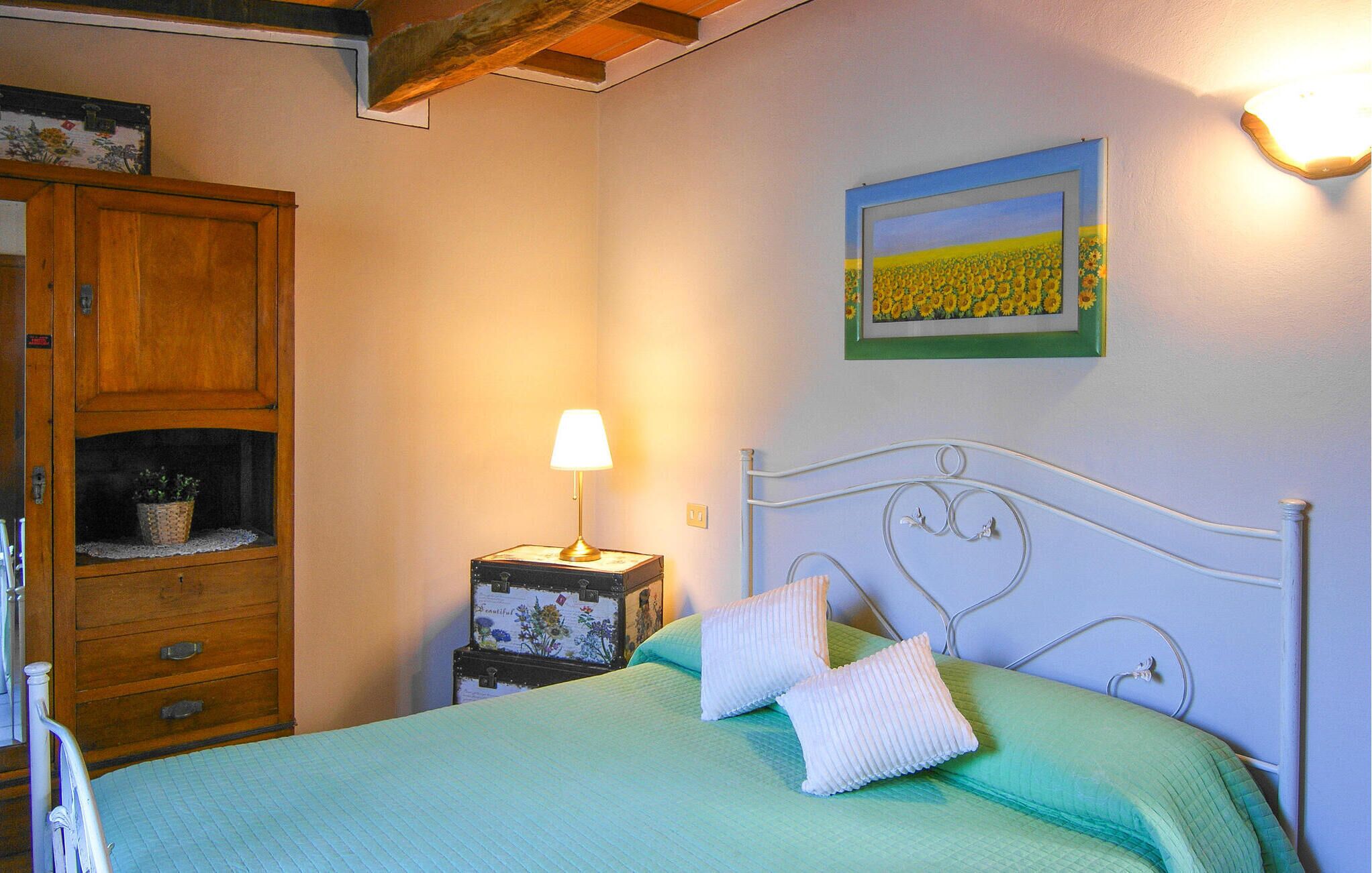 3 bedrooms, iron/ironing board, travel crib, free WiFi