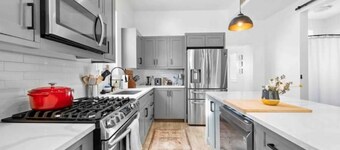 Charming SLC vacation home + Hot tub