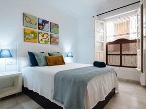 1 غرفة نوم ومكواة/لوح كي وخدمة الإنترنت وملاءات أسرّة