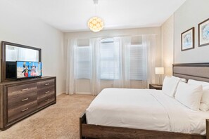4 bedrooms, desk, iron/ironing board, travel cot